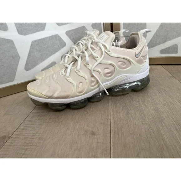 Nike | Shoes | Nike Air Vapormax Plus Platinum Men 5 Wm 12  display picture 3